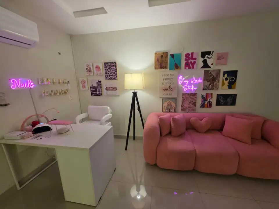 Slay Lash Studio by Farah salon