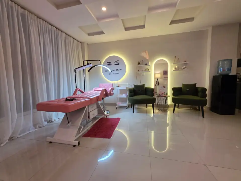 Slay Lash Studio by Farah salon