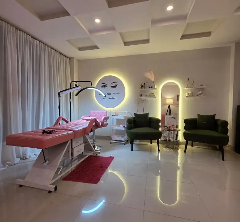 About Slay Lash Studio by Farah