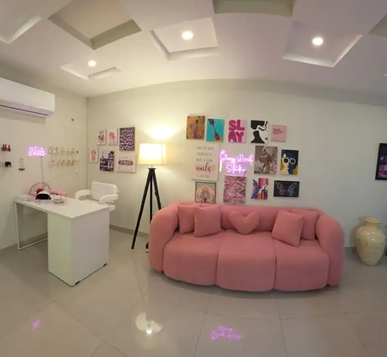 About Slay Lash Studio by Farah