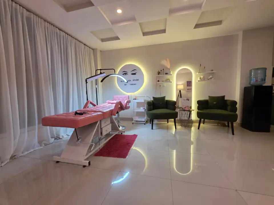 Slay Lash Studio by Farah salon